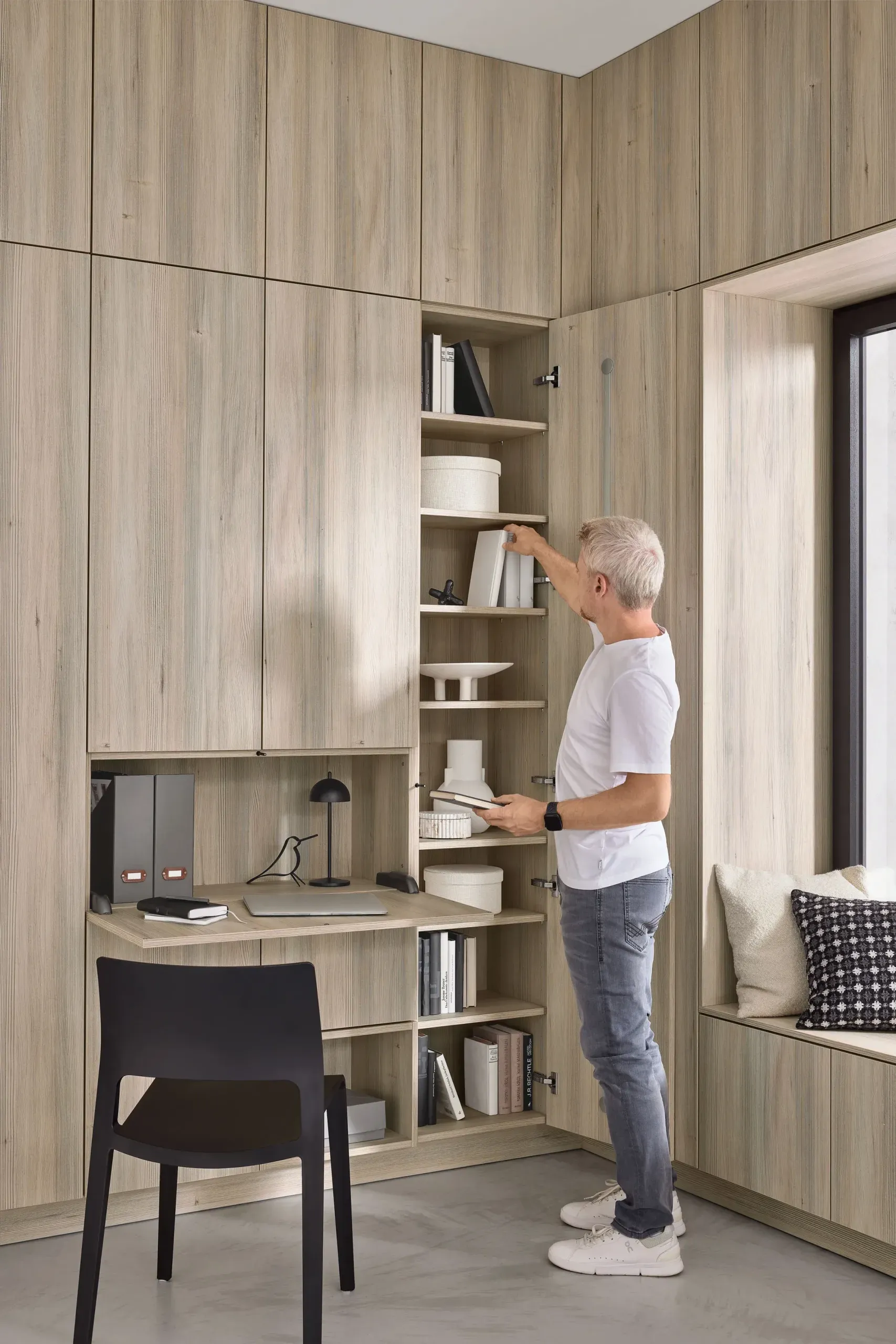 Chalet Küche geöffneter Schrank